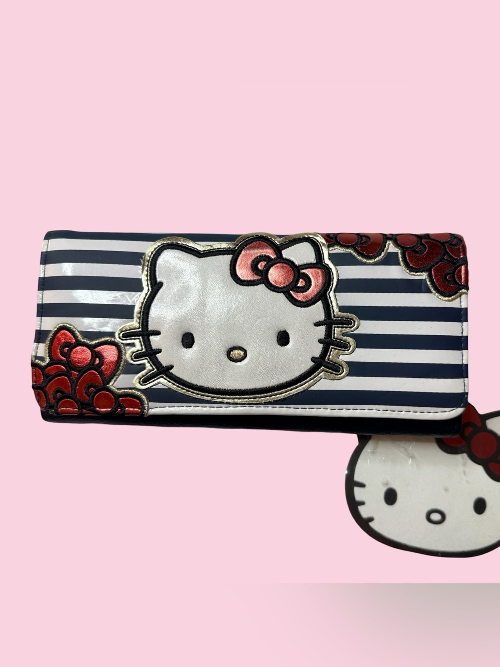Hello Kitty x Loungefly wallet